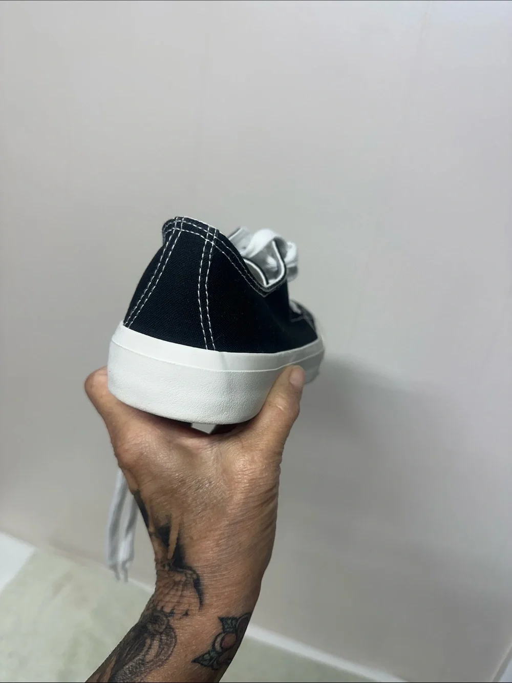 No Boundaries Black Canvas Low-Top Lace-Up Sneakers